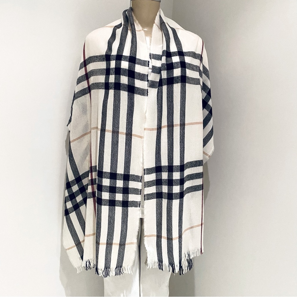 BURBERRY CHECK FRINGE LIGHTWEIGHT WRAP / SCARF. - Picture 5 of 13